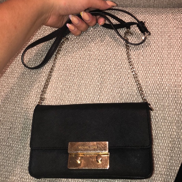 Michael Kors crossbody - Picture 1 of 4